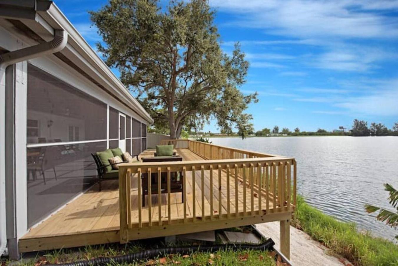 Lake House Unit 1 By Pmi Davie Eksteriør billede